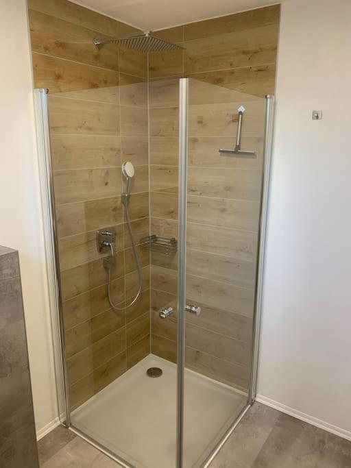 Moderne, Helle Ferienwohnung In Au Am Rhein 외부 사진